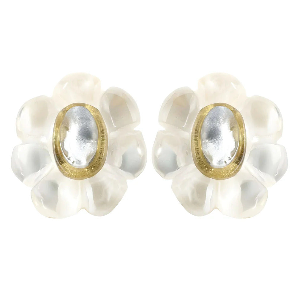 Daphne earrings in Nacre