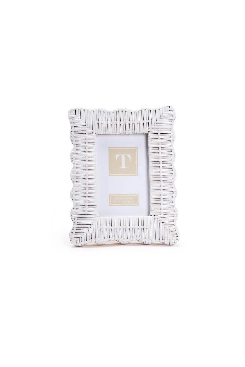 White Scalloped Wicker Weave Picture Frame 4x6 - Mildred Hoit