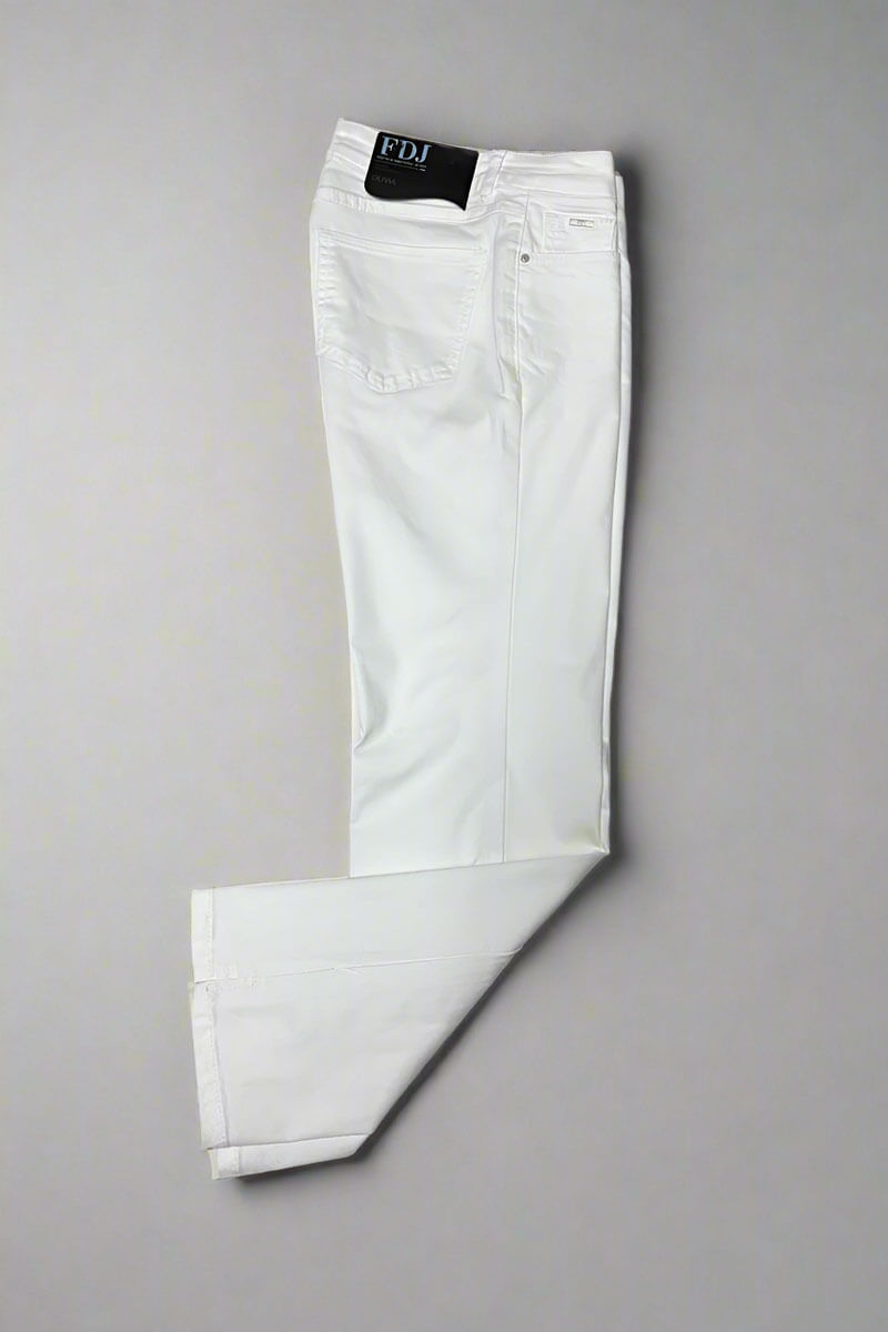 Olivia Boot Crop Pant in White - Mildred Hoit
