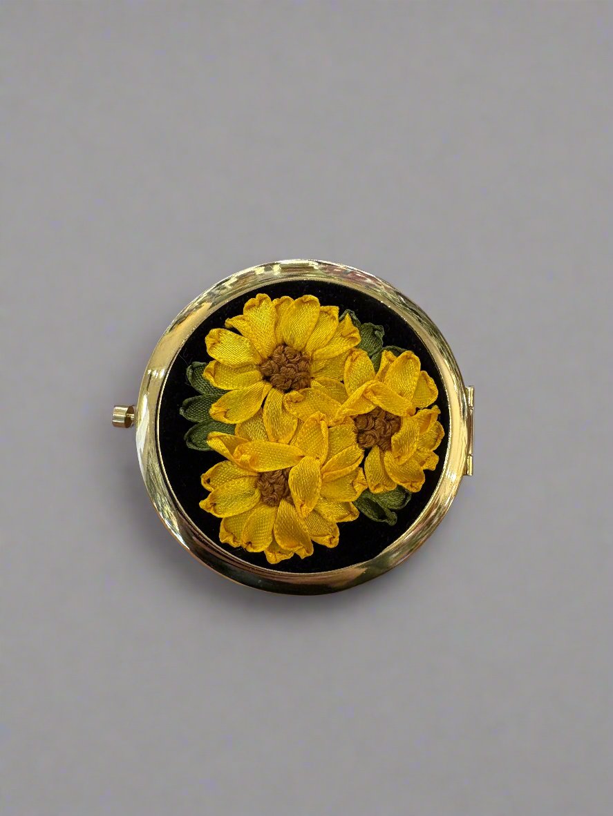 Yellow Sunflower Compact - Mildred Hoit
