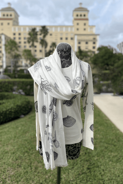 Pashma Black and White Seashell Sweater and Scarf Set Mildred Hoit