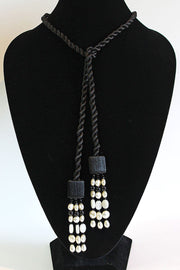 Boks and Baum Gabrielle Necklace Black with White Pearls