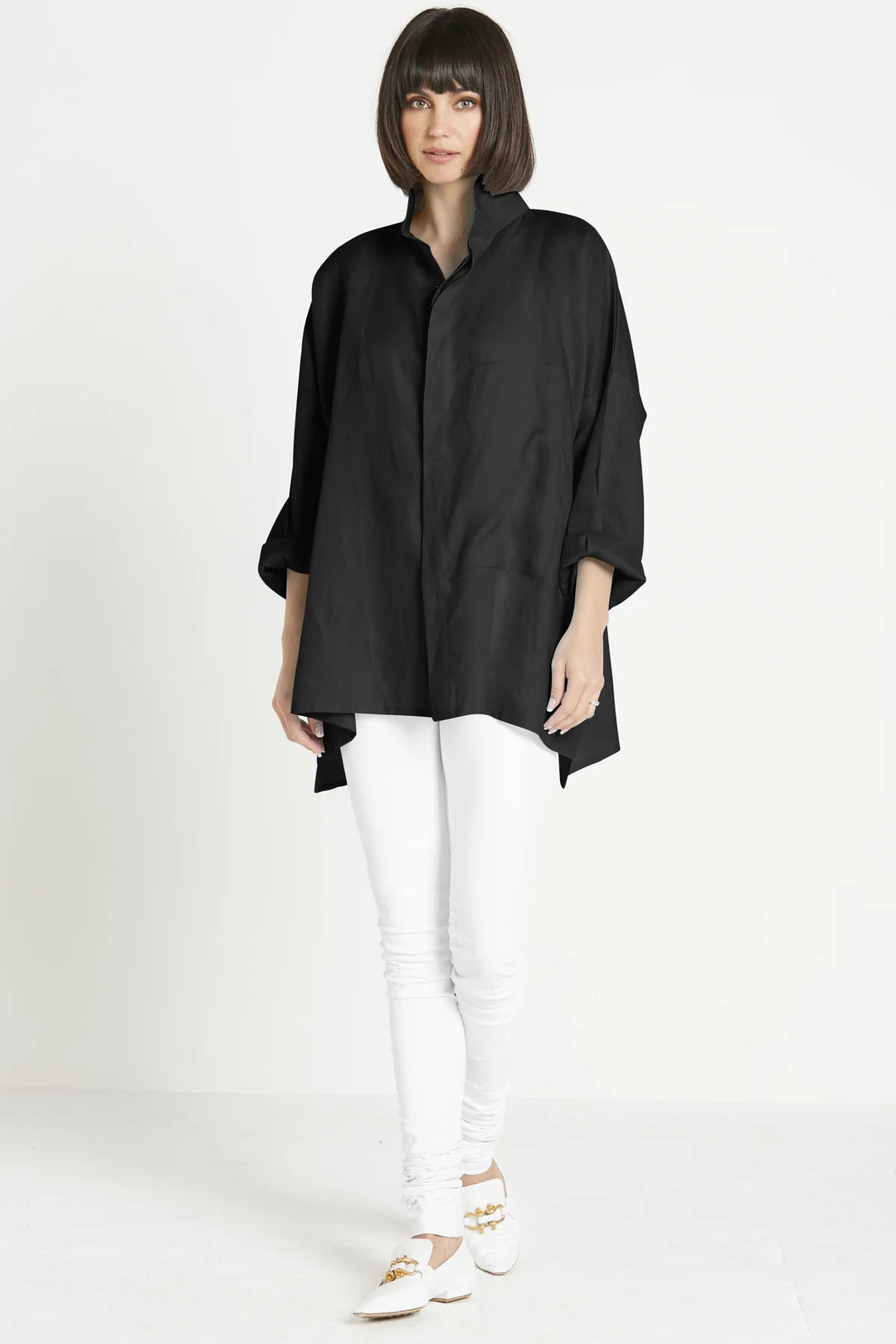 Handkerchief Linen Signature Shirt in Black - Mildred Hoit