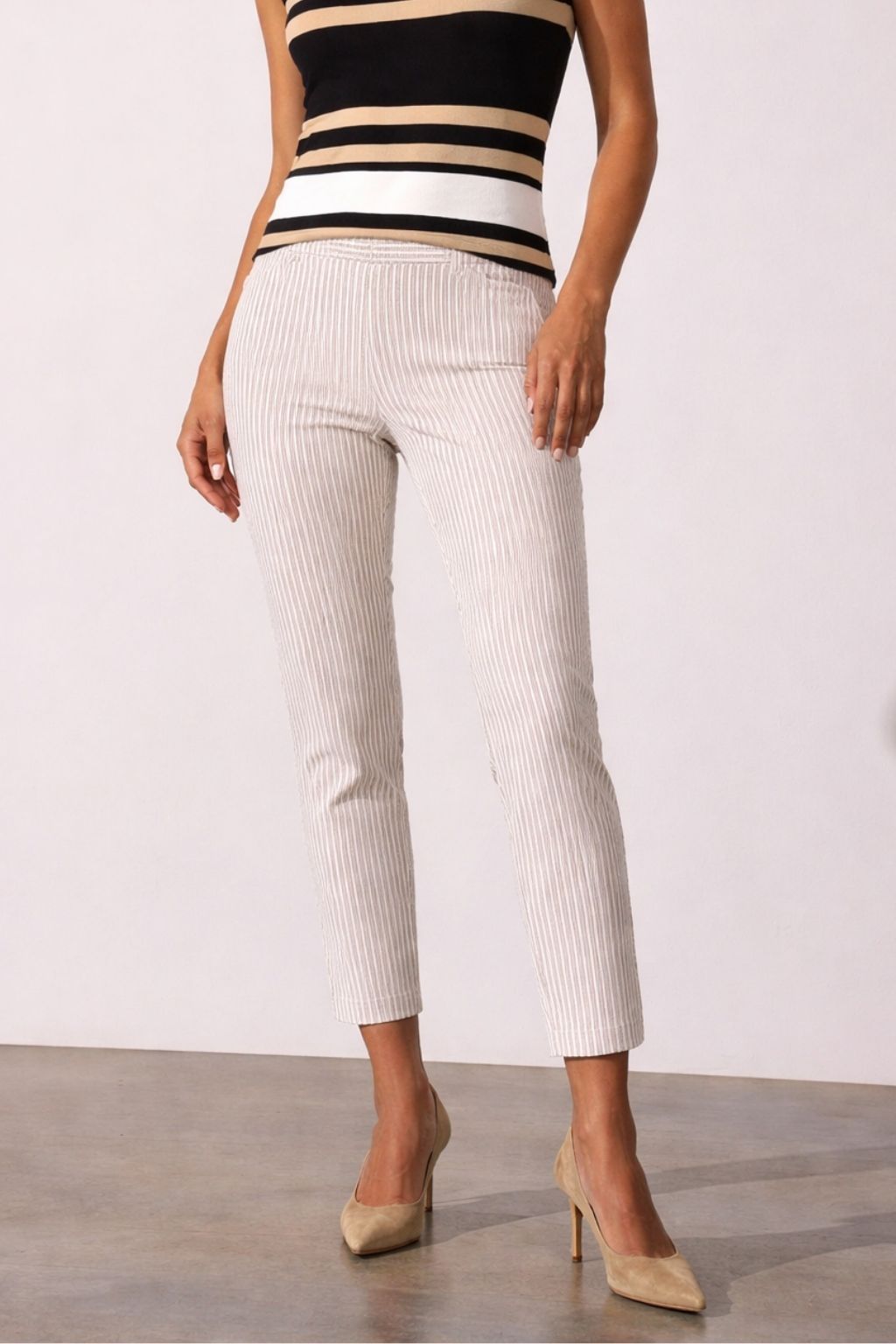 J'envie Pull-On Calypso Pant in White & Black - Mildred Hoit