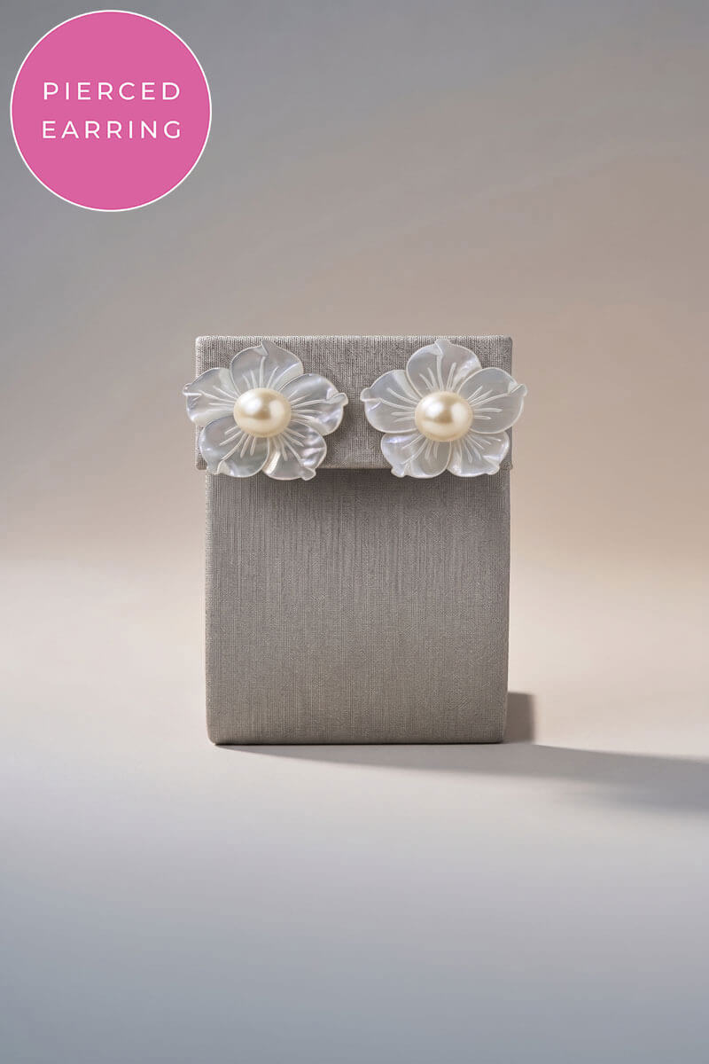 Flower Pearl Stud Earrings