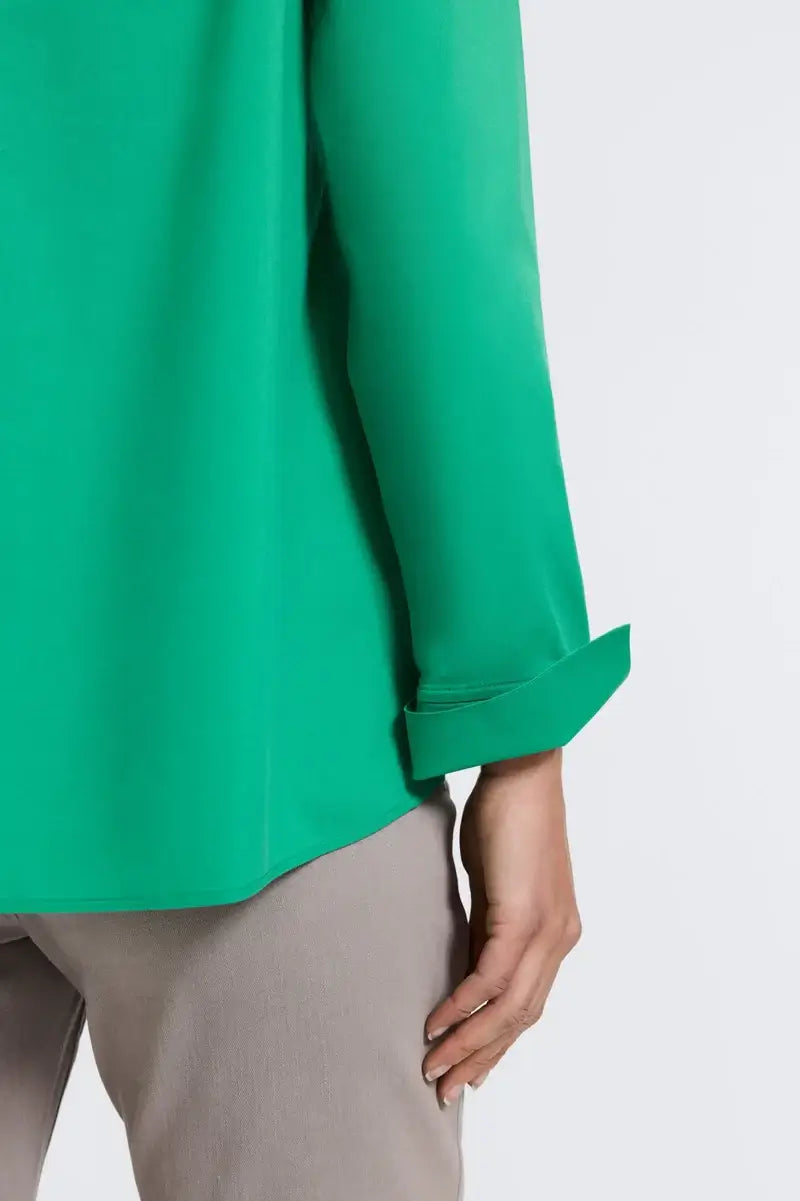 Foxcroft Agnes Stretch No Iron Popover Blouse in Kelly Green - Mildred Hoit