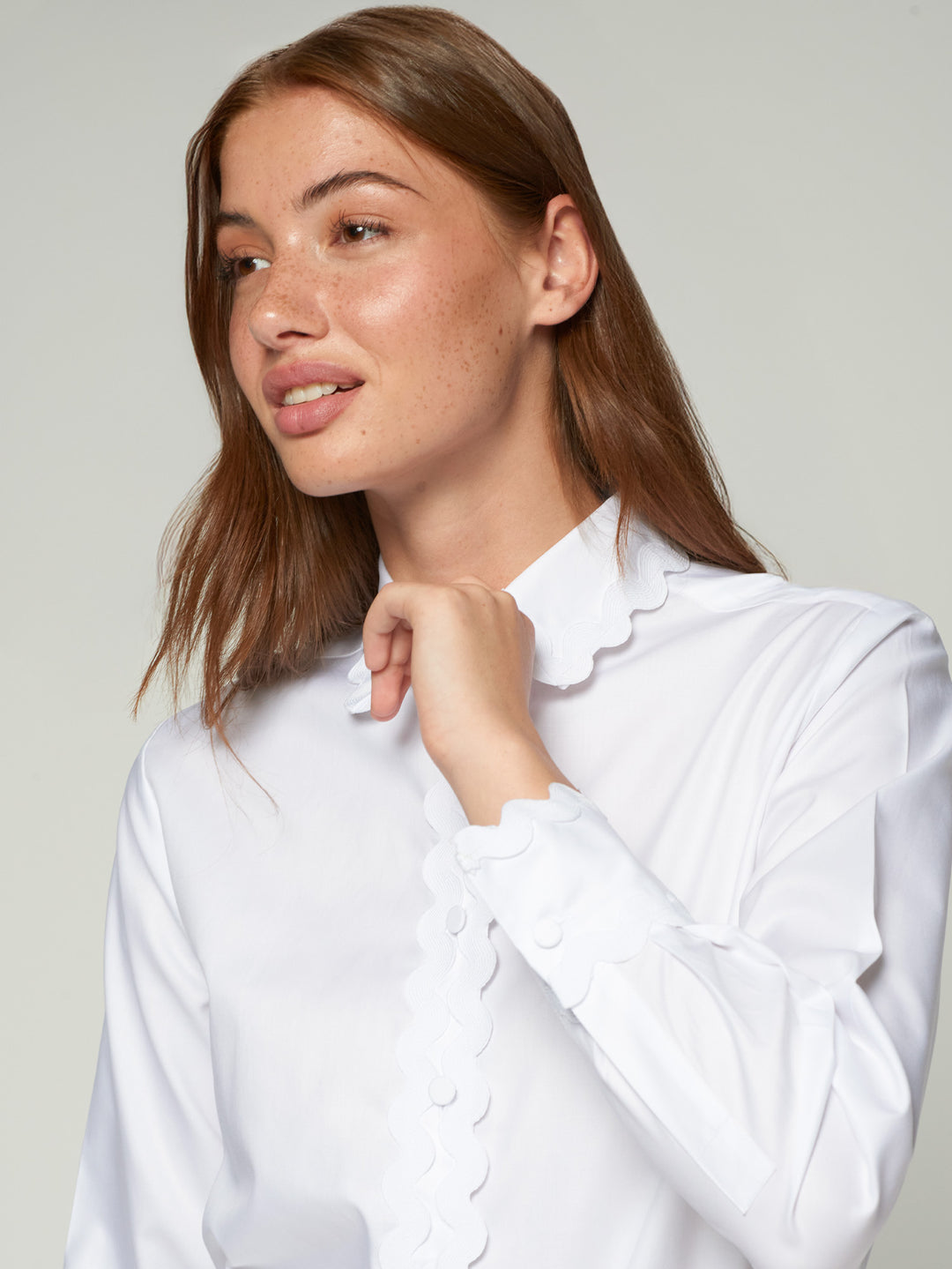 Vilagallo White Wave-Edge Shirt - Mildred Hoit