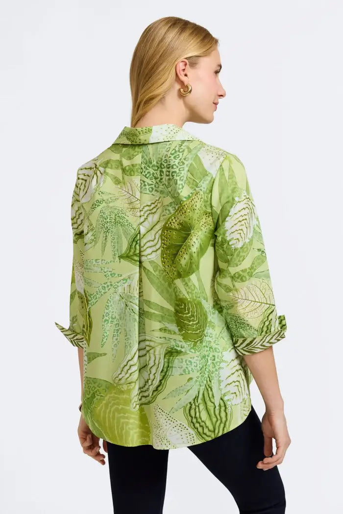 Foxcroft Agnes Linen Giraffe Shirt in Leaf Green - Mildred Hoit