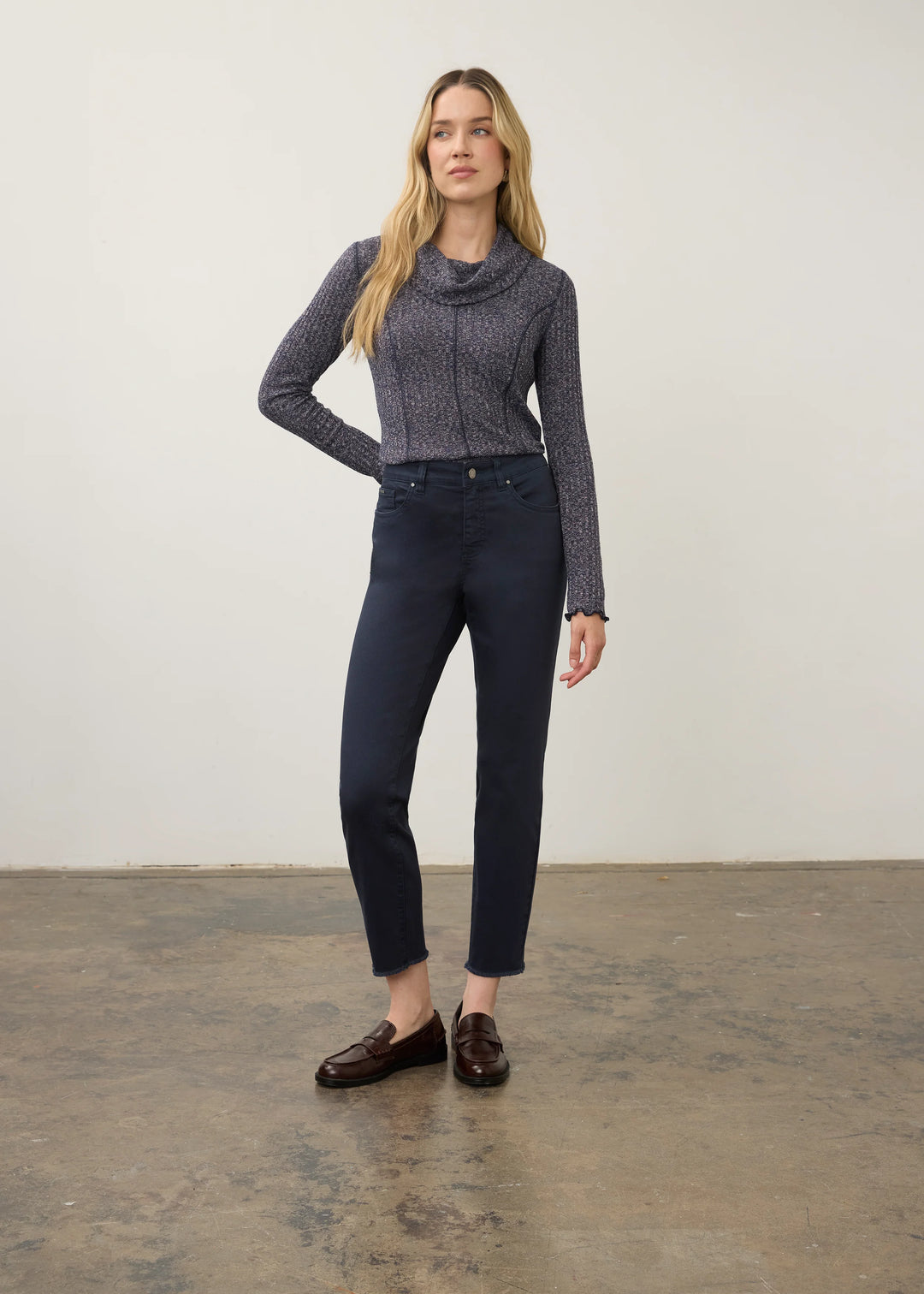 Olivia Slim Leg Ankle Pant in Blueberry
