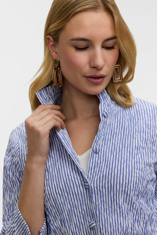 Foxcroft Carolina Crinkle Jacquard 3/4 Sleeve Shirt Jacket in White & Blue - Mildred Hoit