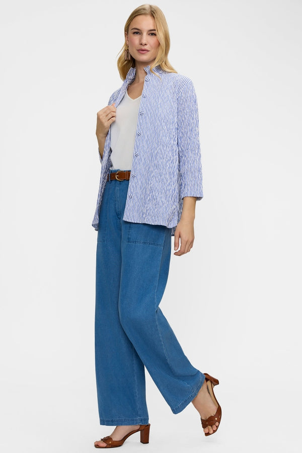 Foxcroft Carolina Crinkle Jacquard 3/4 Sleeve Shirt Jacket in White & Blue - Mildred Hoit