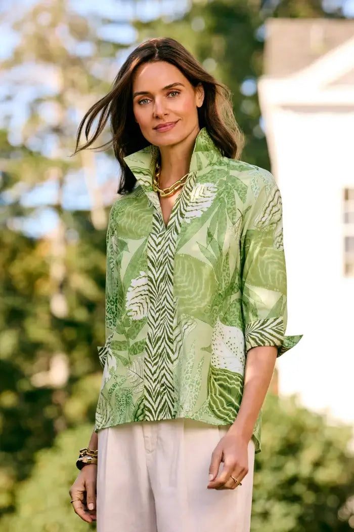 Foxcroft Agnes Linen Giraffe Shirt in Leaf Green - Mildred Hoit