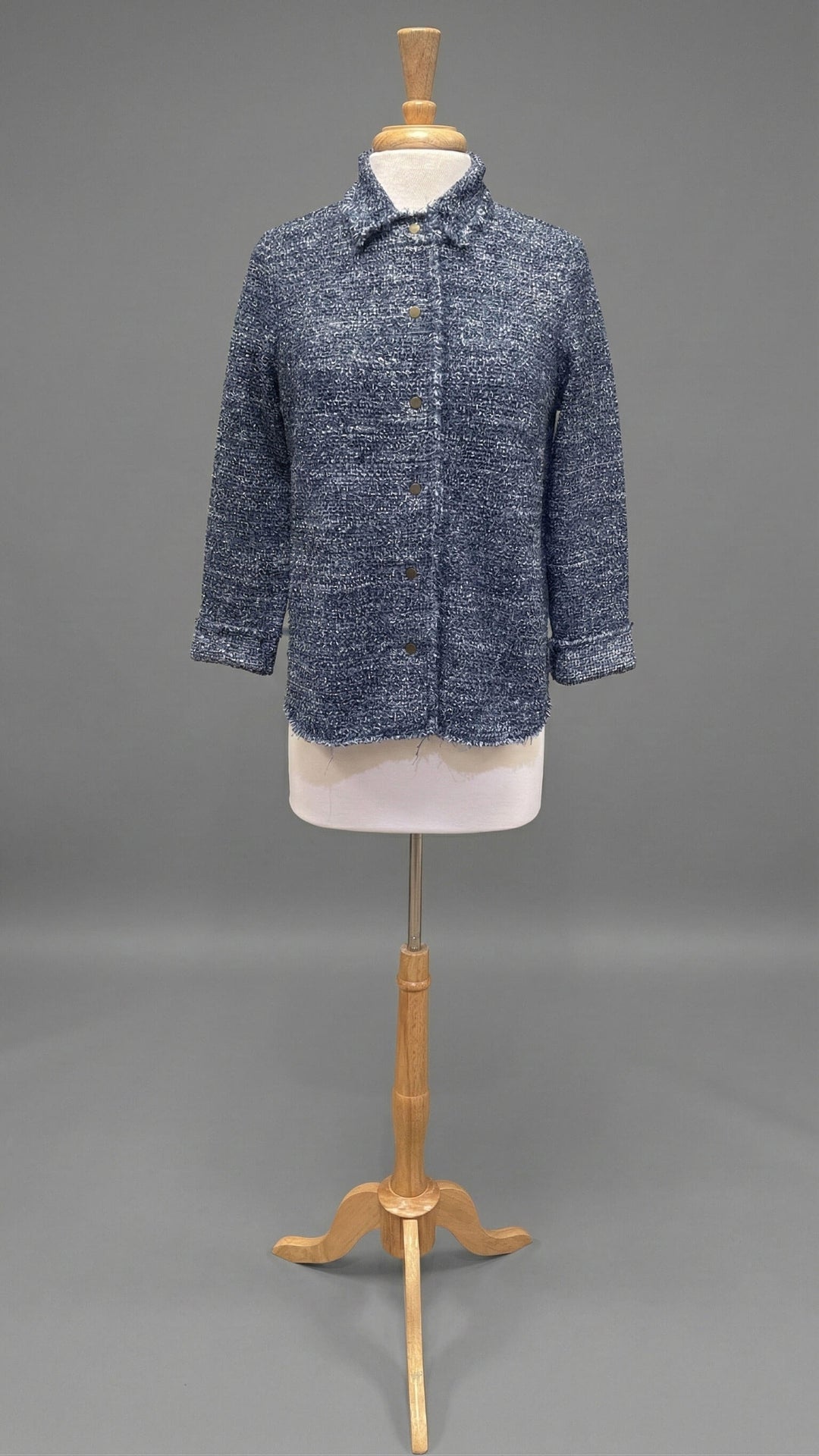 Base Knit Stitch Shirt in BW/3402/321 - Mildred Hoit