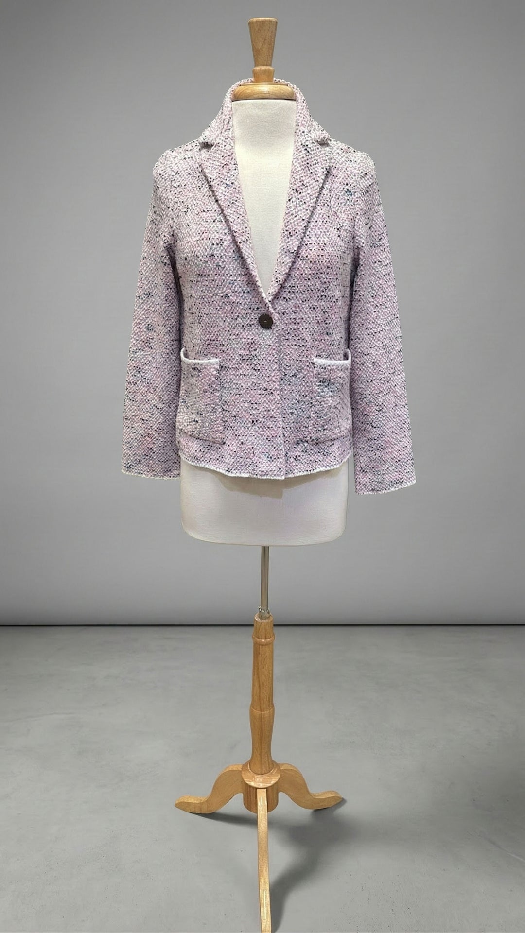 Base Knit Stitch Shirt in BW/3401/266 - Mildred Hoit