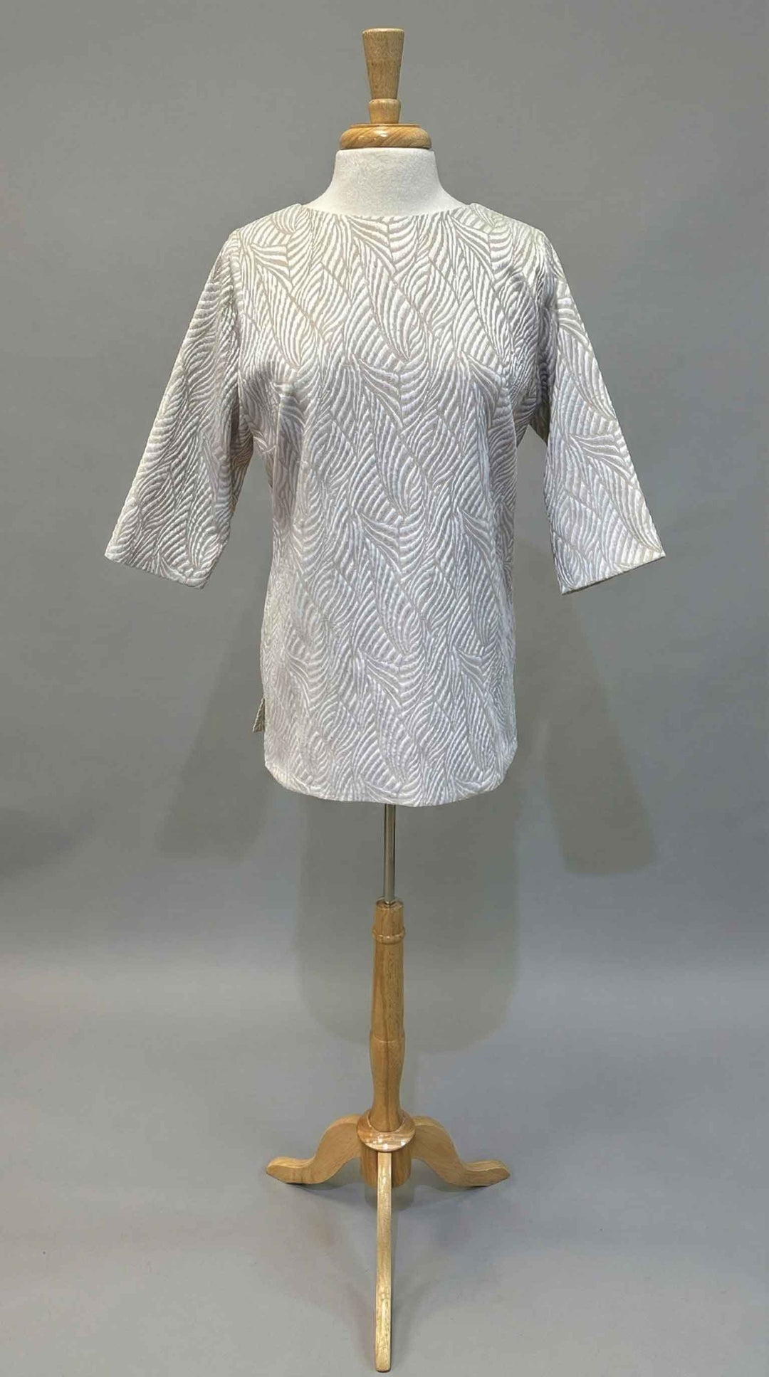 Emmelle Botanic Print Top in Stone - Mildred Hoit