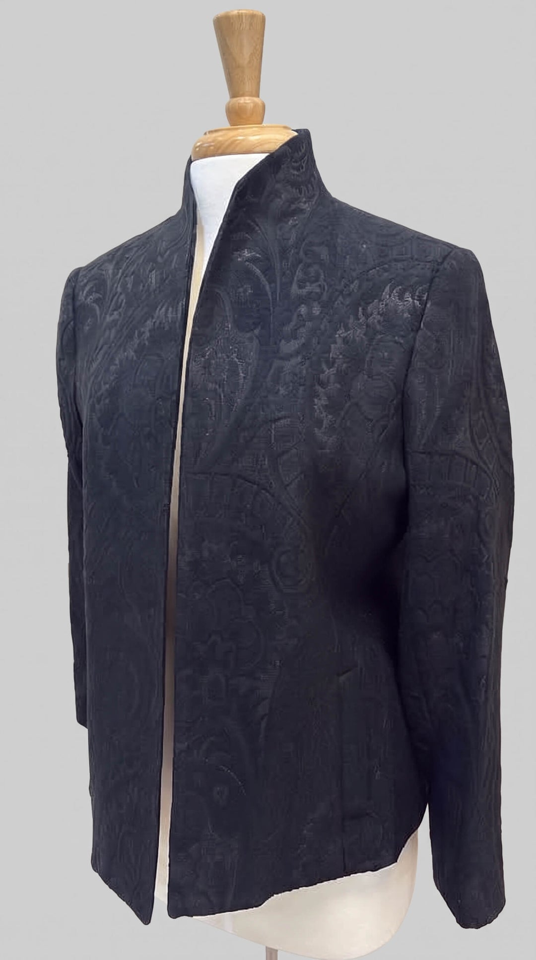 Estelle & Finn Shaped Jacket in Printed Black