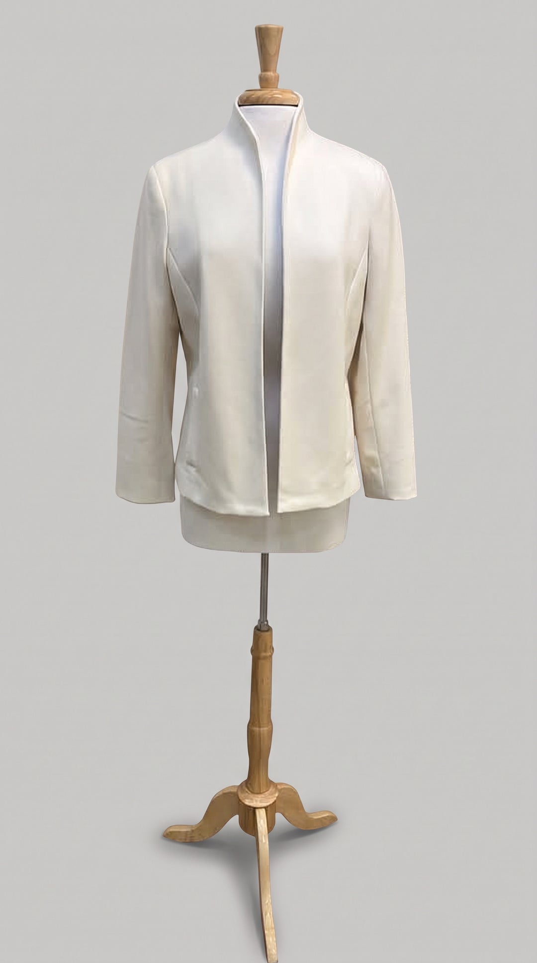 Estelle & Finn Shaped Jacket in Ivory