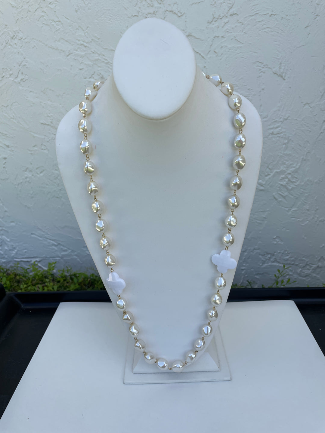 Pearl with White Clover Long Necklace - Mildred Hoit