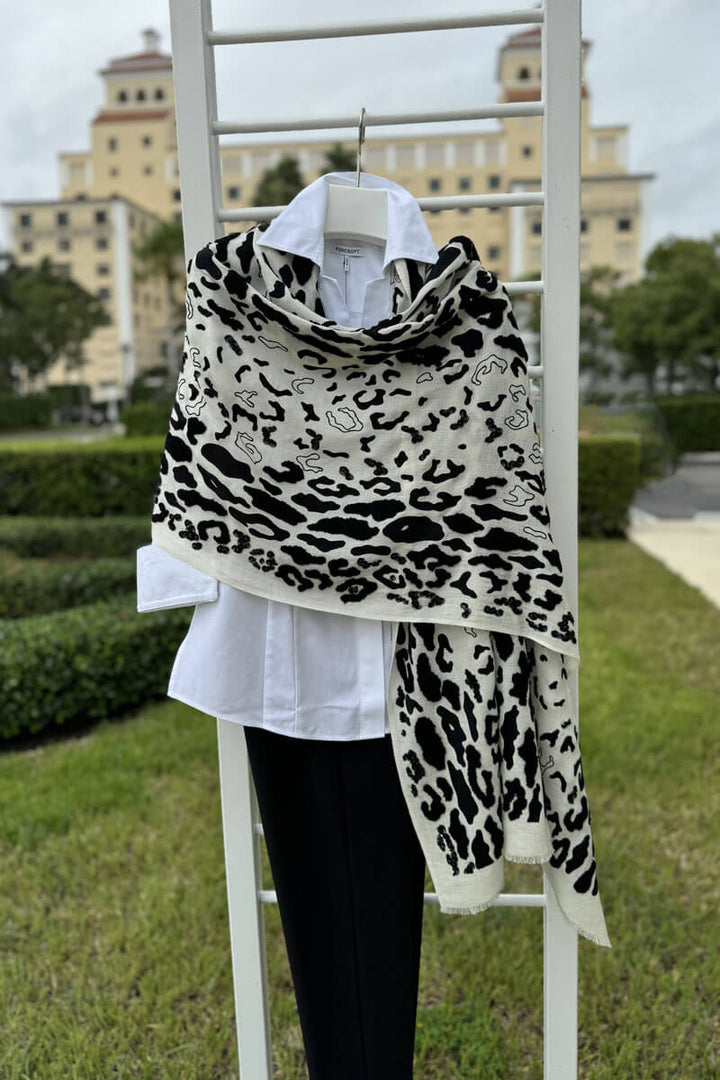 Janavi Ivory and Black Leopard Shawl