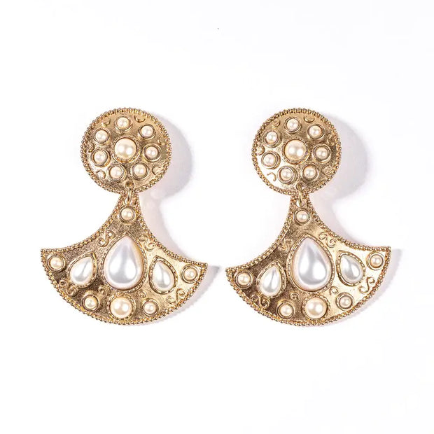 Kenneth Jay Lane Gold with Pearl Cabochon Earring