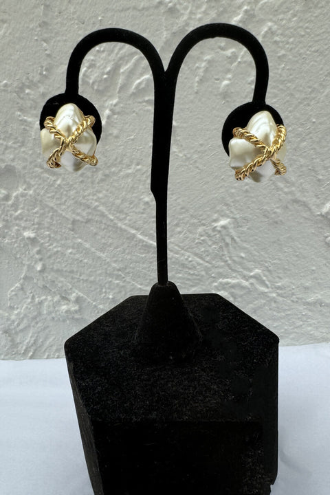 Kenneth Jay Lane Gold Pearl "X" Clip Earring - Pearl