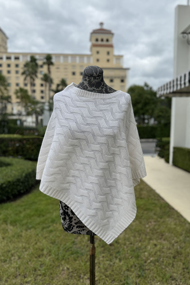 Kinross Cable Poncho in Pearl