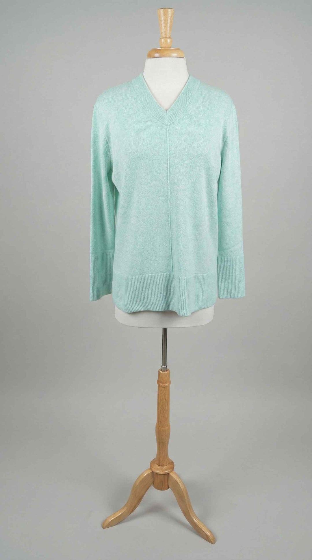 Kinross Easy Vee in Seaglass - Mildred Hoit