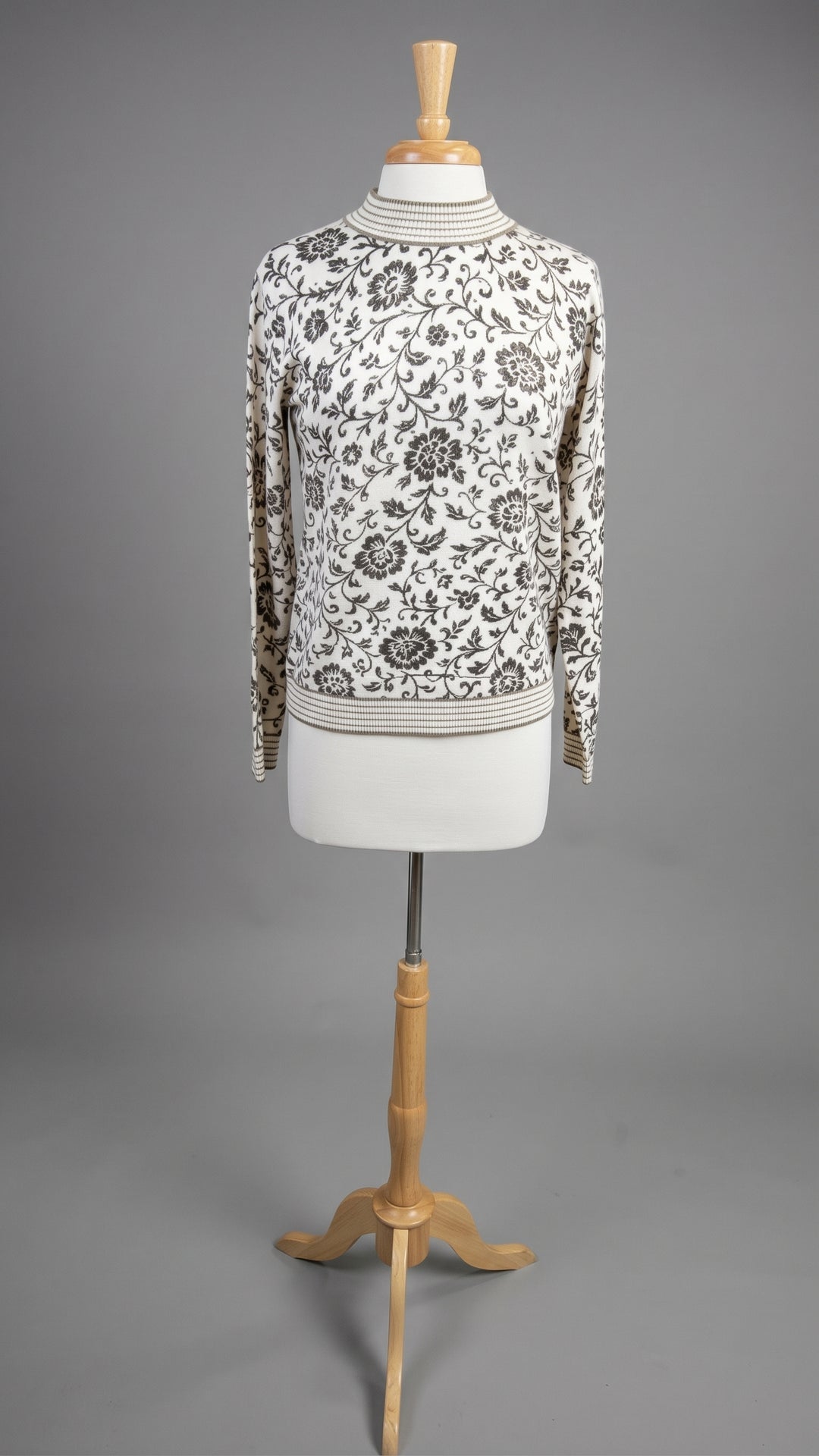 Leo & Ugo Off-White & Gold Floral Sweater