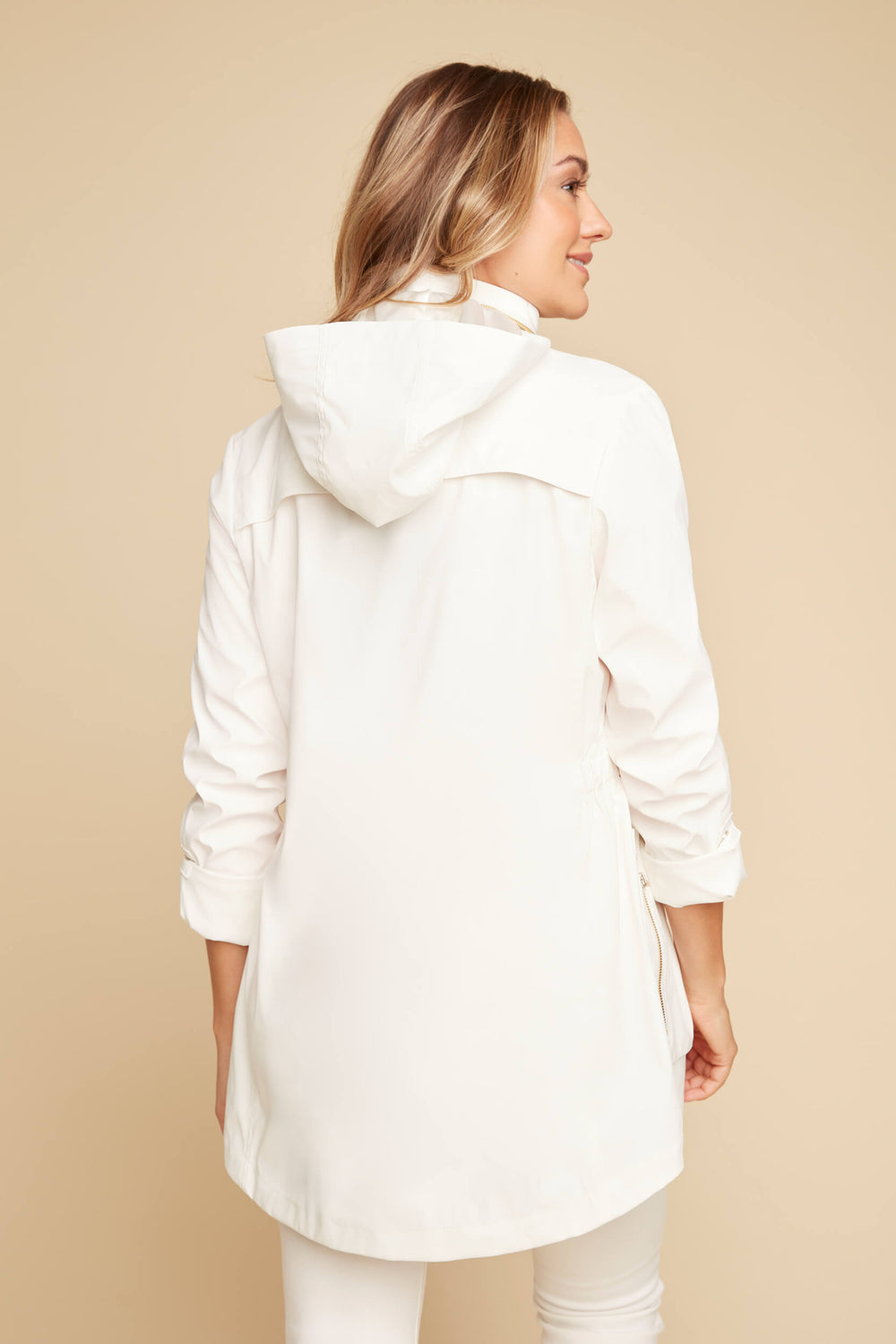 Raincoat in Creme - Mildred Hoit