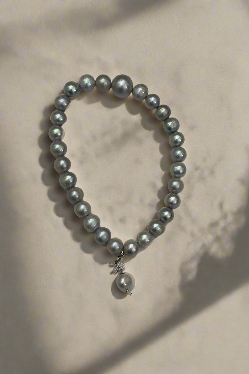 Grey Pearl Bracelet with Small Pearls - Mildred Hoit