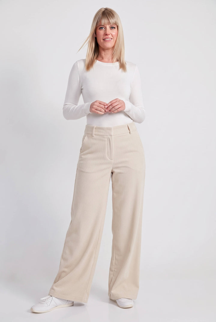 Up! Wide Leg Pant with Pocket in Cream