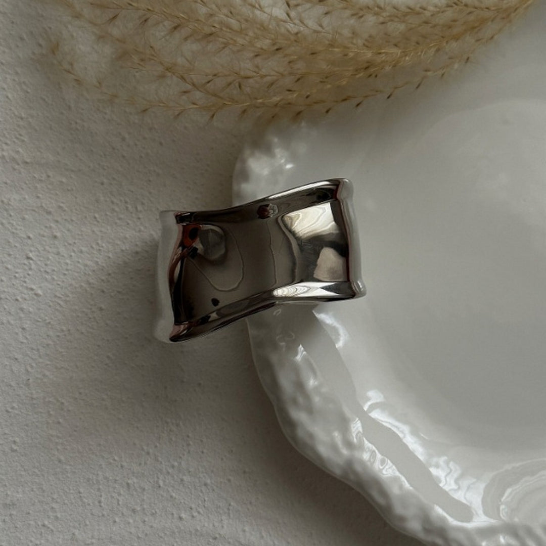 Smooth Bracelet in Silver - Mildred Hoit