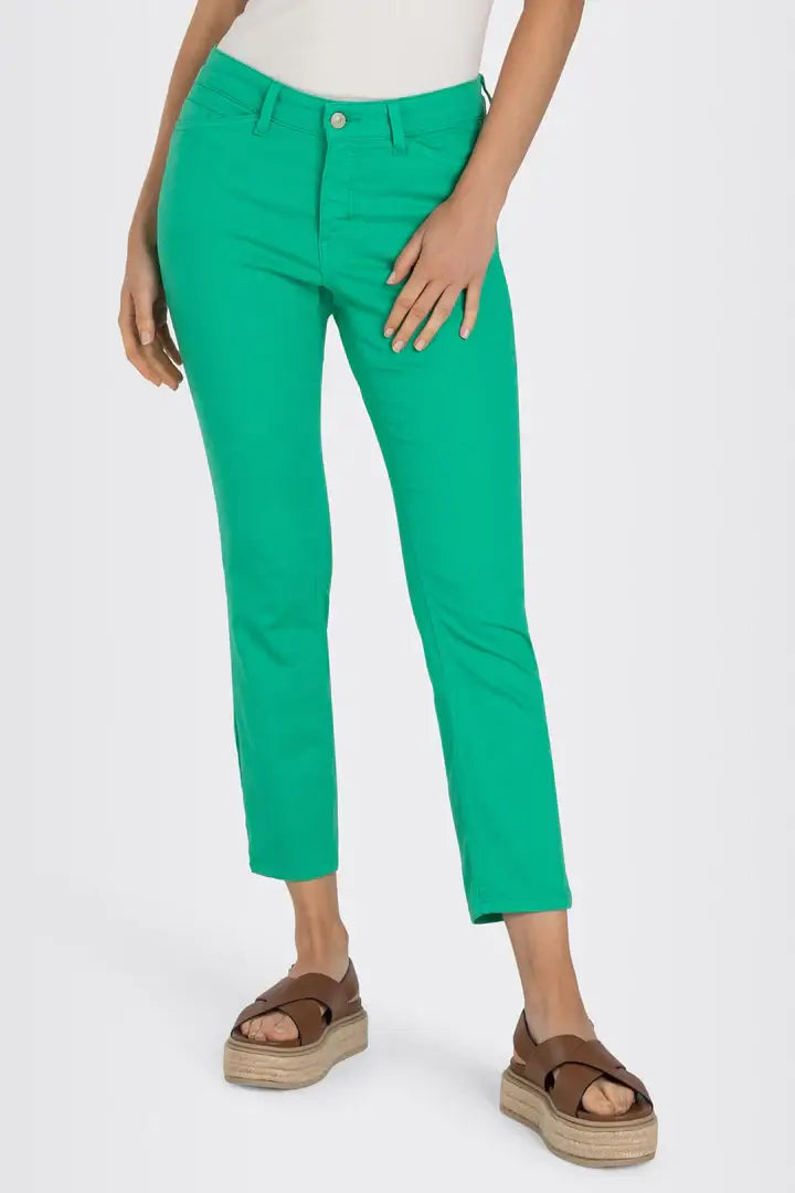 Dream Slim Pants in Green - Mildred Hoit