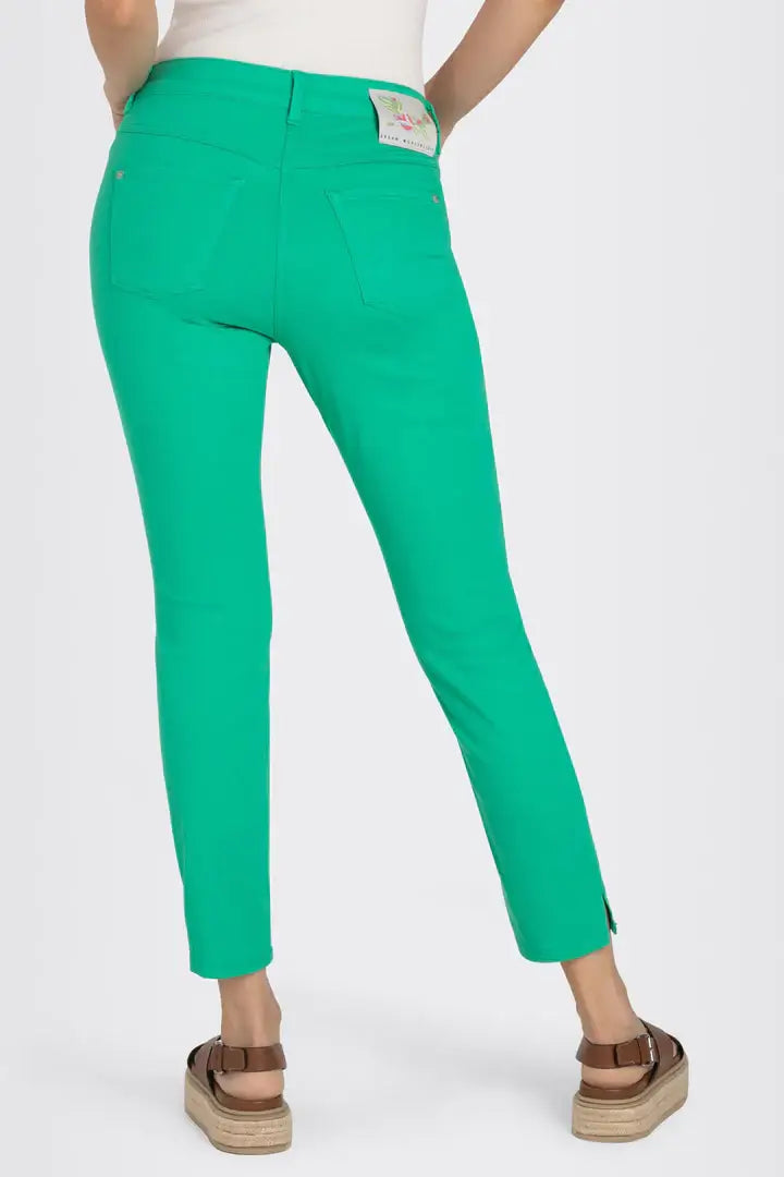 Dream Slim Pants in Green - Mildred Hoit