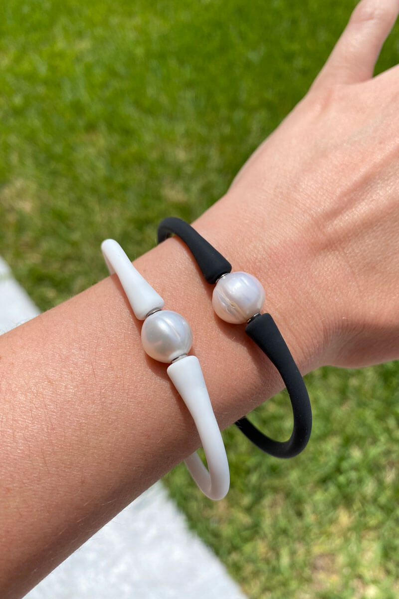 Pearl and Silicone Double Bracelet - Black and White - Mildred Hoit